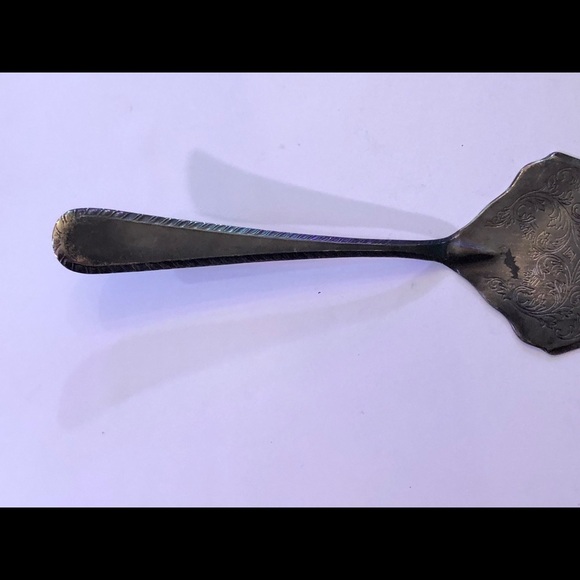 - Vintage Silver Plated Pie Utensil. - Picture 3 of 4
